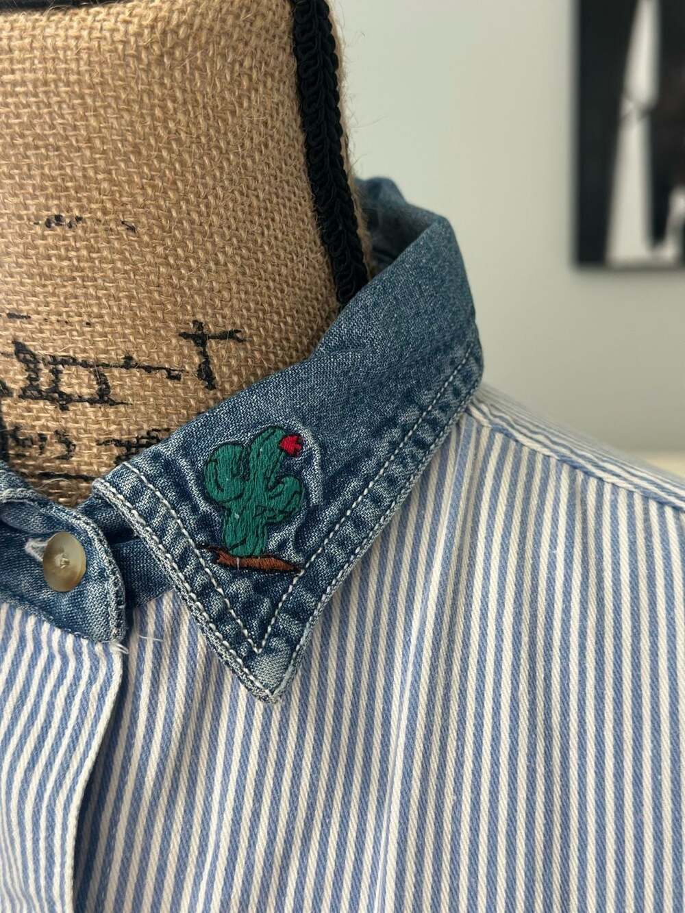 Vintage Quizz Again New York Striped Embroidered Cowboy Denim Button Up - Picture 3 of 8
